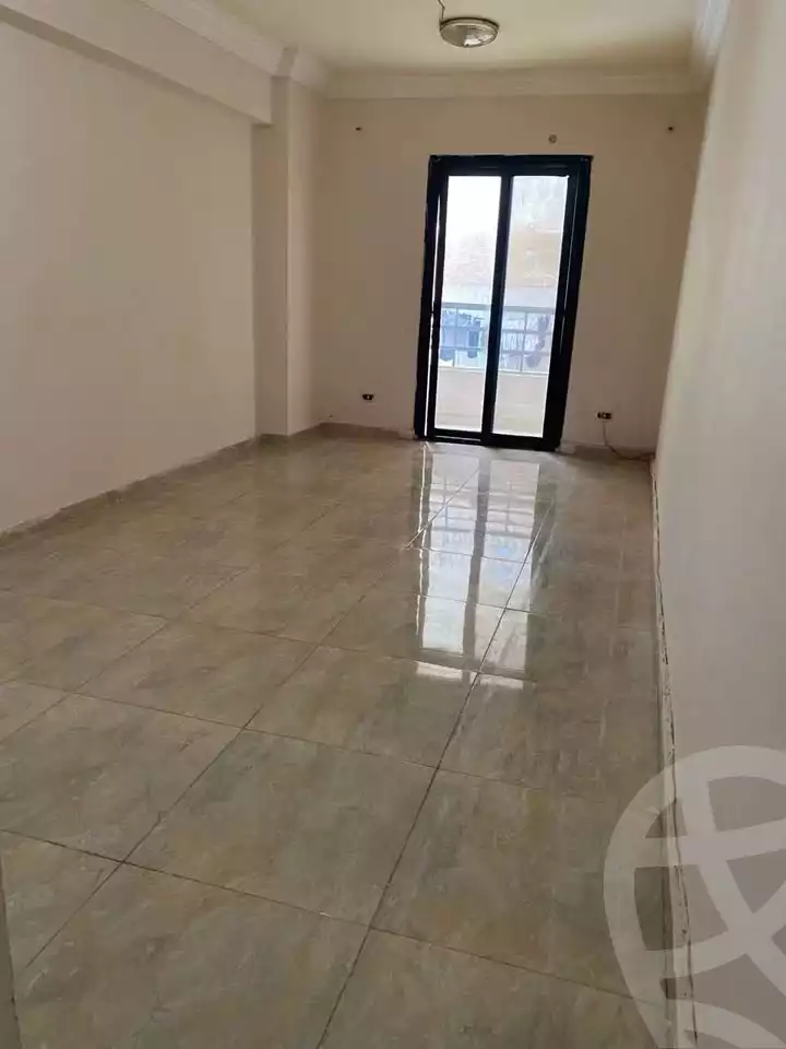 https://aqarmap.com.eg/en/listing/6168316-for-rent-alexandria-ganaklis-shr-mrtdy-bsh