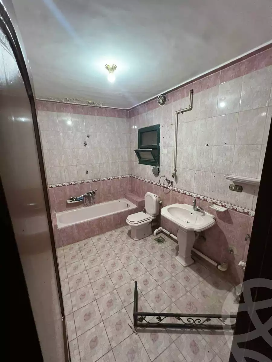 https://aqarmap.com.eg/ar/listing/6169667-for-sale-cairo-helwan-helwan-el-sharkeya-mostafa-safwat-st