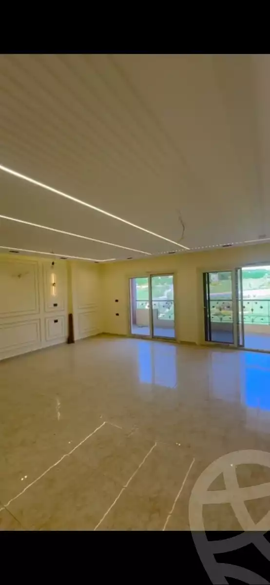 https://aqarmap.com.eg/en/listing/6170983-for-sale-cairo-el-sheikh-zayed-city-compounds-el-khamayel