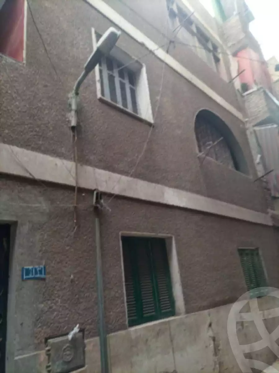 https://aqarmap.com.eg/ar/listing/6176930-for-sale-cairo-ain-shams-ain-shams-el-sharkia-el-zahraa-st