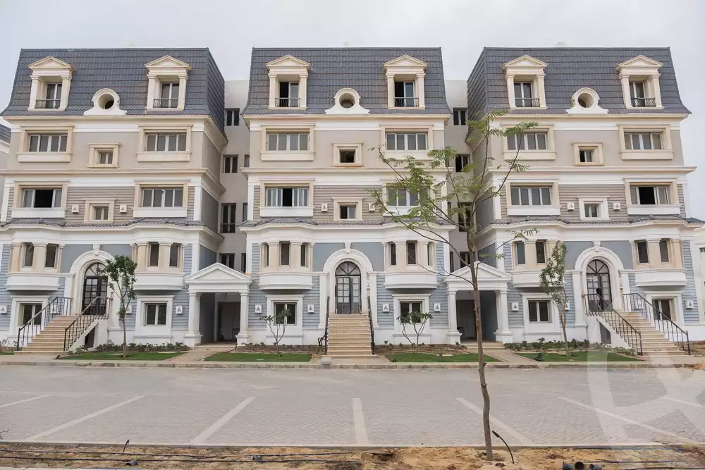 https://aqarmap.com.eg/ar/listing/6178063-for-sale-cairo-new-cairo-compounds-mountain-view-hyde-park