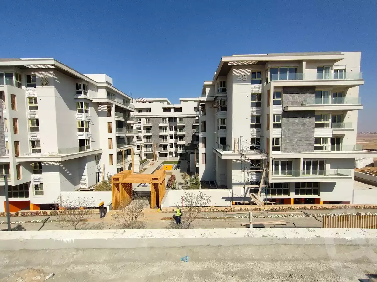 https://aqarmap.com.eg/ar/listing/6178522-for-sale-cairo-new-cairo-compounds-mwntn-fyw-y-syty-club-park-mountain-view-icity