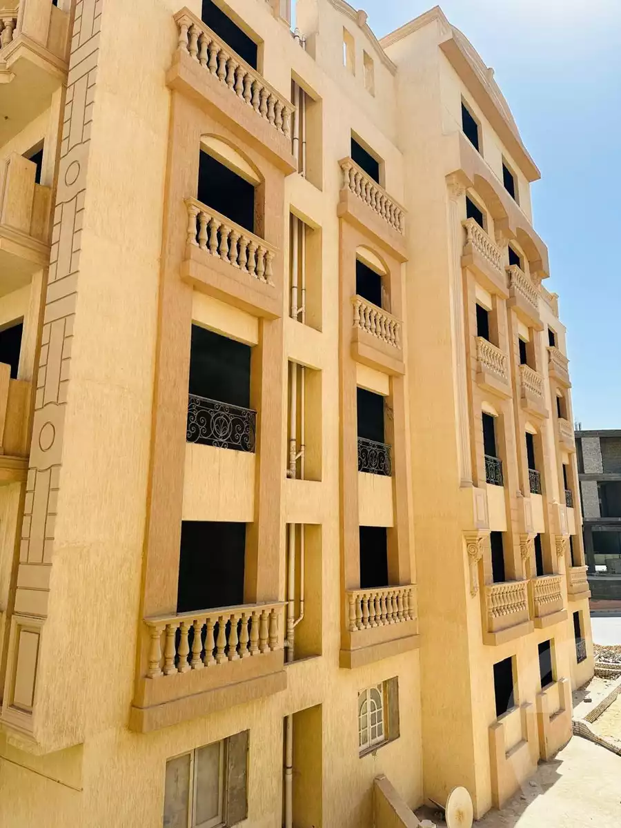 https://aqarmap.com.eg/ar/listing/6178601-for-sale-cairo-new-cairo-compounds-el-ashrafia