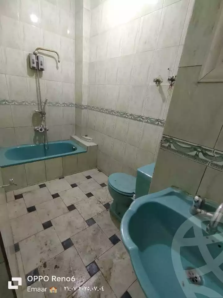 https://aqarmap.com.eg/en/listing/6178930-for-sale-qalyubia-shubra-el-khaima-om-bayoumi