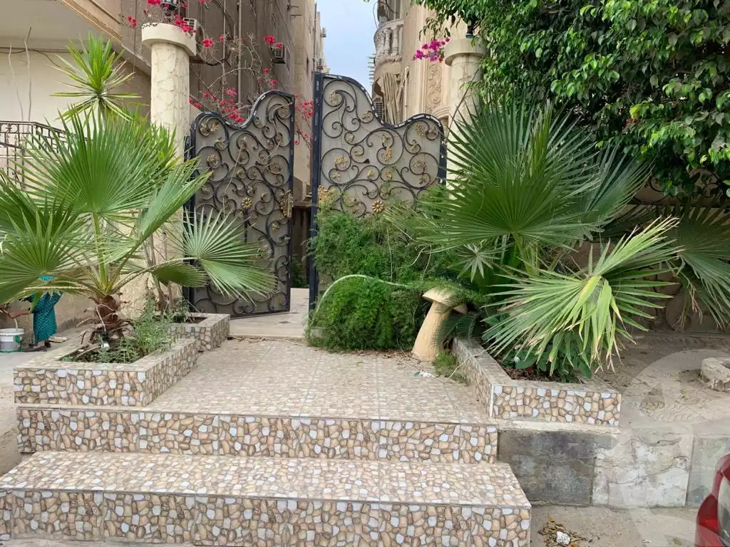 https://aqarmap.com.eg/ar/listing/6179270-for-sale-cairo-mokattam-el-hadabah-el-wosta-el-mantaqa-el-rabaa-dr-mohammed-sayed-badawi-st