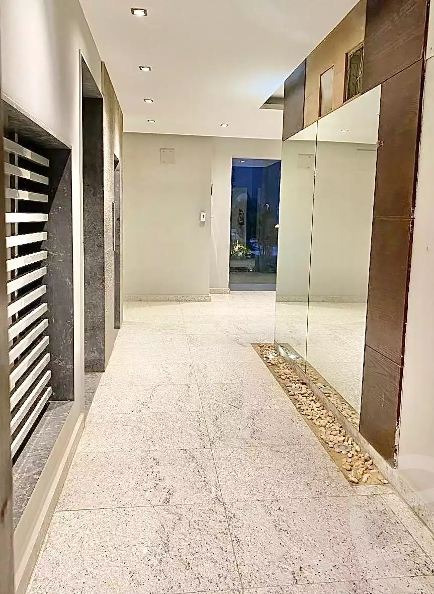 https://aqarmap.com.eg/ar/listing/6179638-for-sale-cairo-new-cairo-compounds-kmbwnd-fyldj-jyt-blm-hylz