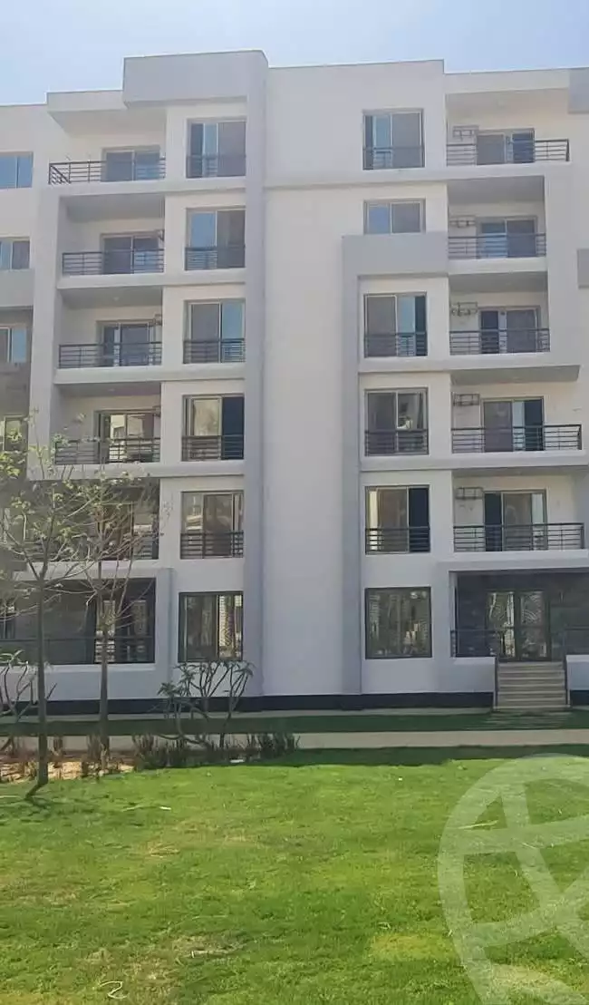 https://aqarmap.com.eg/en/listing/6179766-for-sale-cairo-el-sheikh-zayed-city-lshykh-zyd-ljdyd-west-view-residence-hdp