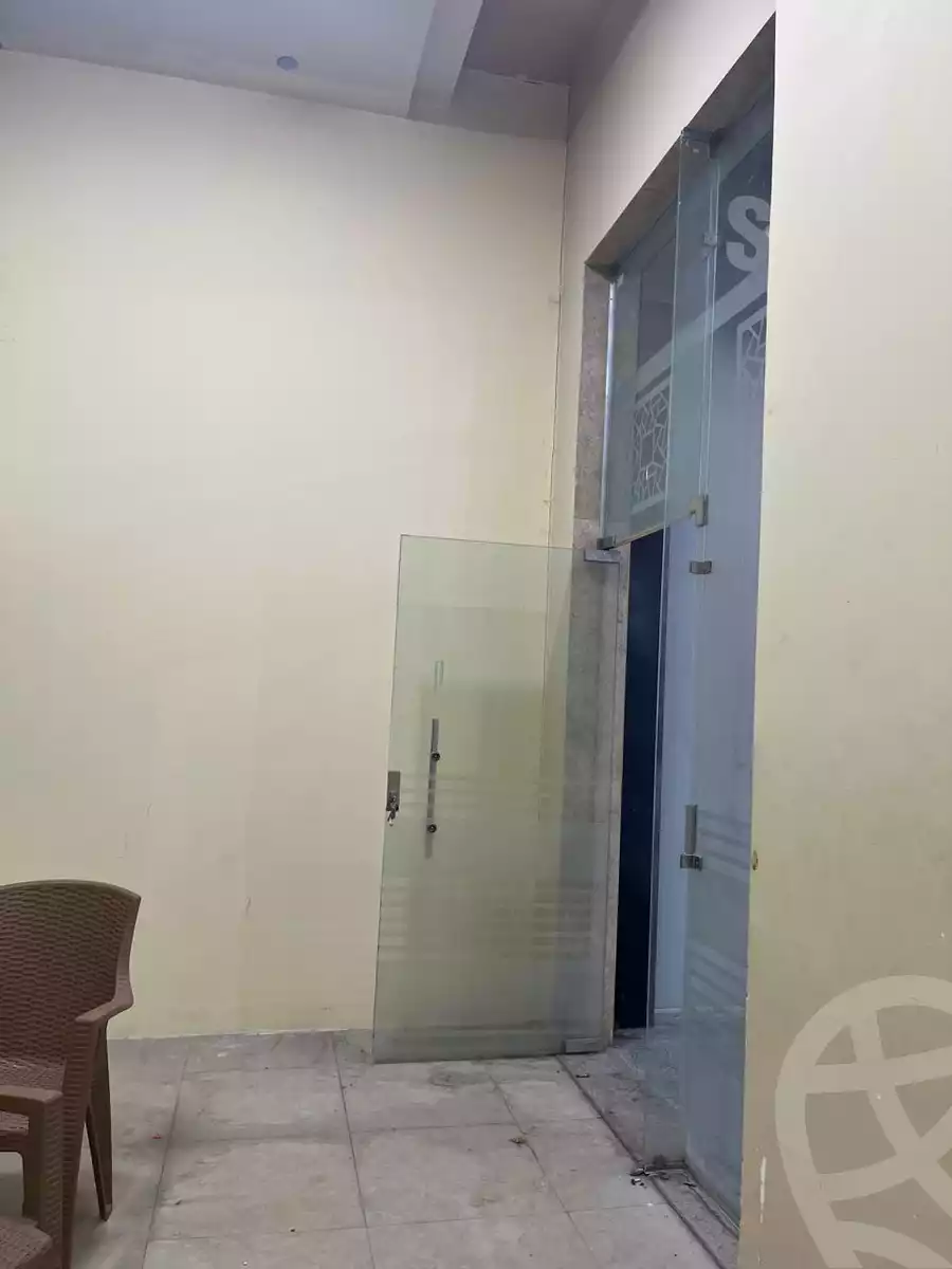 https://aqarmap.com.eg/ar/listing/6181054-for-rent-alexandria-lsywf-mostafa-kamel-st