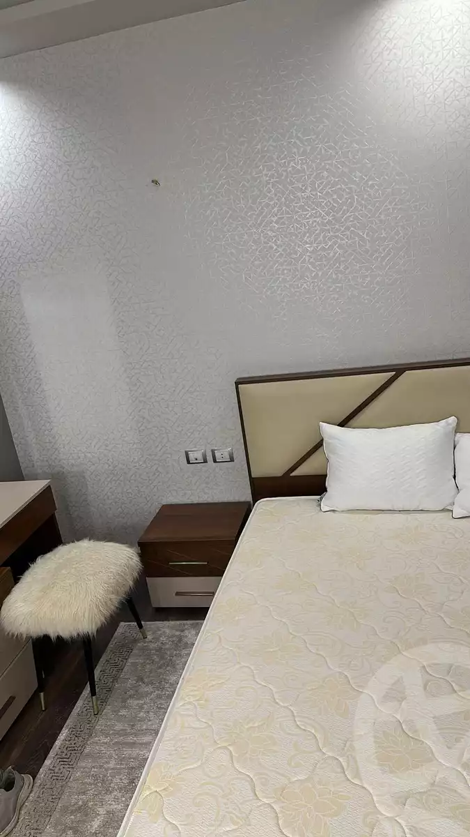 https://aqarmap.com.eg/ar/listing/6190789-for-rent-cairo-new-cairo-compounds-mountain-view-executive-residence