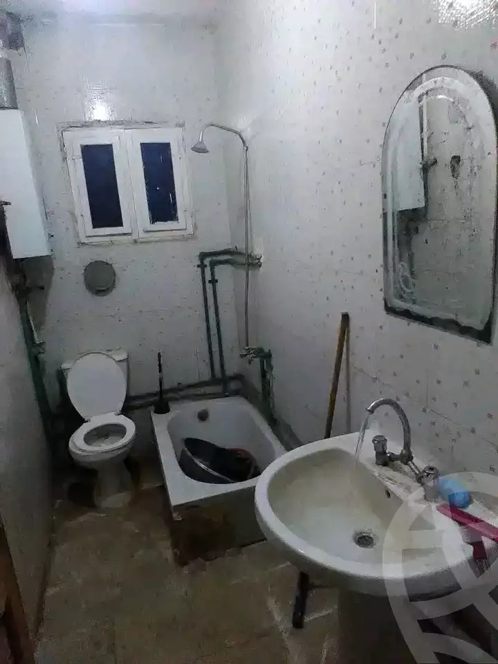 https://aqarmap.com.eg/ar/listing/6193790-for-rent-cairo-faisal-kafr-tohormos-queen-nazli-st