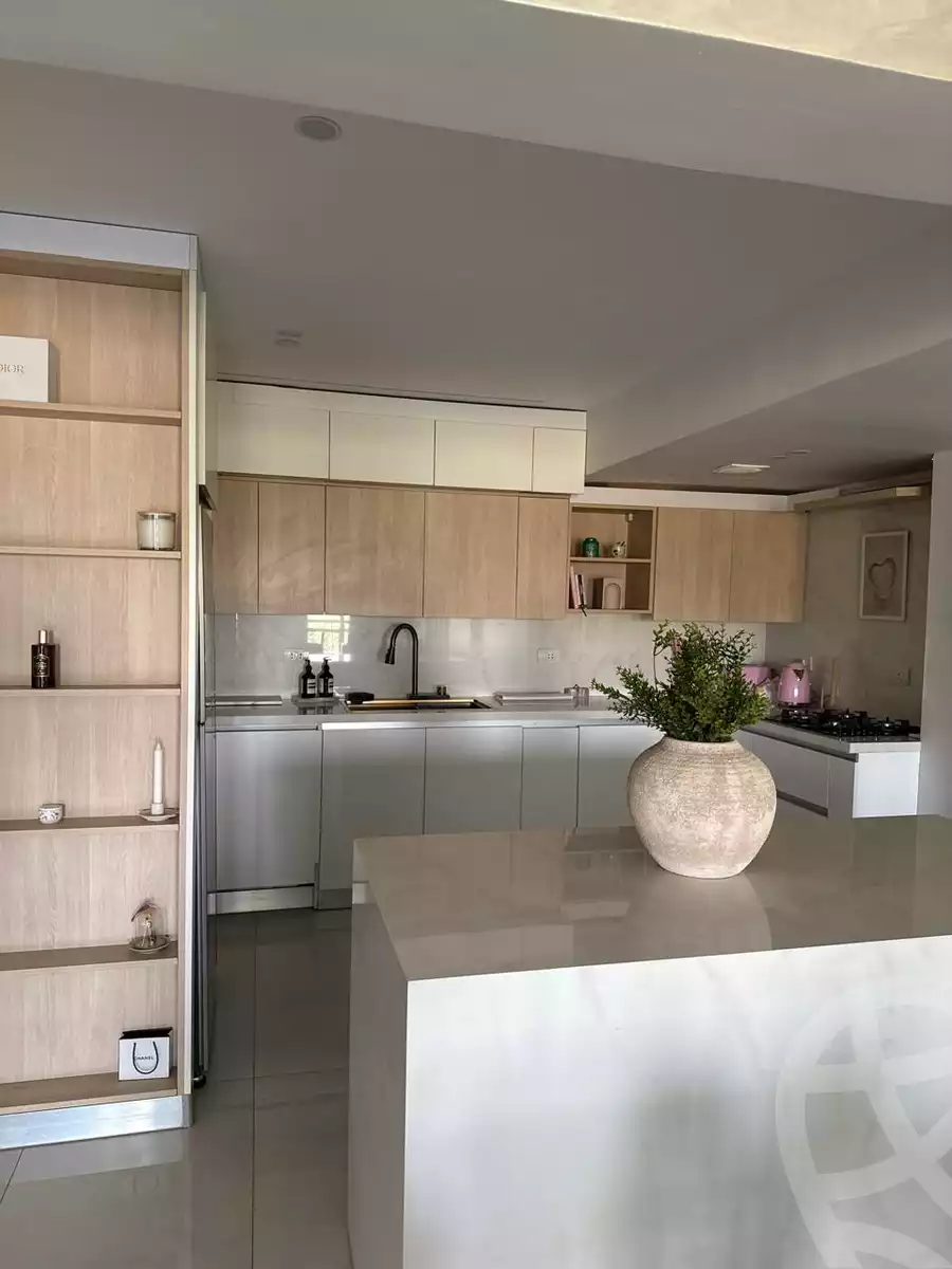 https://aqarmap.com.eg/ar/listing/6193972-for-sale-cairo-new-cairo-lrhb-city-phase-2-amr-ibn-el-aas-st