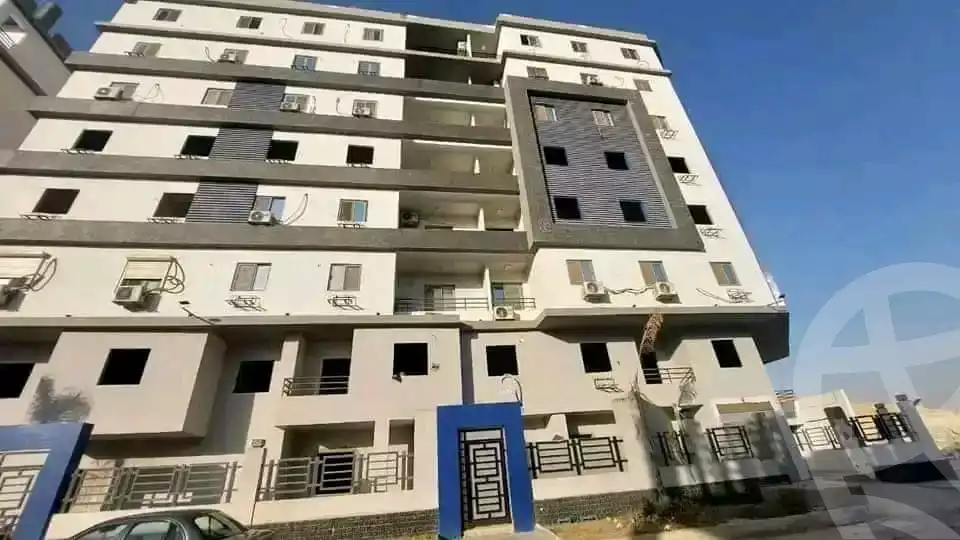 https://aqarmap.com.eg/en/listing/6195621-for-sale-cairo-mokattam-el-hadabah-el-wosta-compounds-vittoria-compound-seven-stars