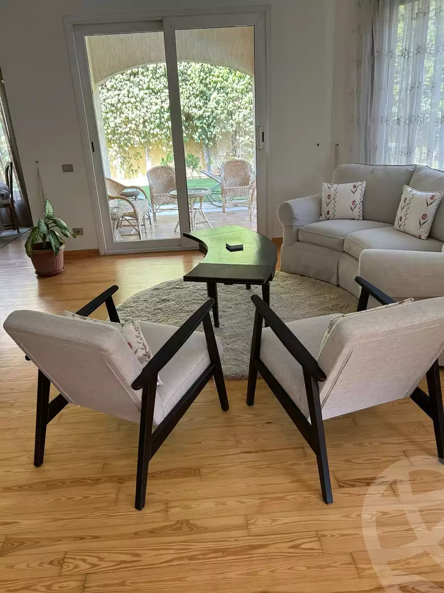 https://aqarmap.com.eg/ar/listing/6198113-for-sale-cairo-6th-of-october-compounds-royal-hills