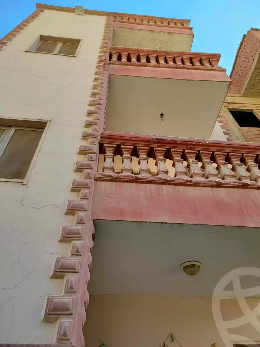 https://aqarmap.com.eg/ar/listing/6198237-for-sale-cairo-6th-of-october-hadaeq-october-ebni-betak-2