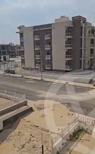 https://aqarmap.com.eg/en/listing/6198602-for-sale-cairo-el-sheikh-zayed-city-compounds-el-khamayel