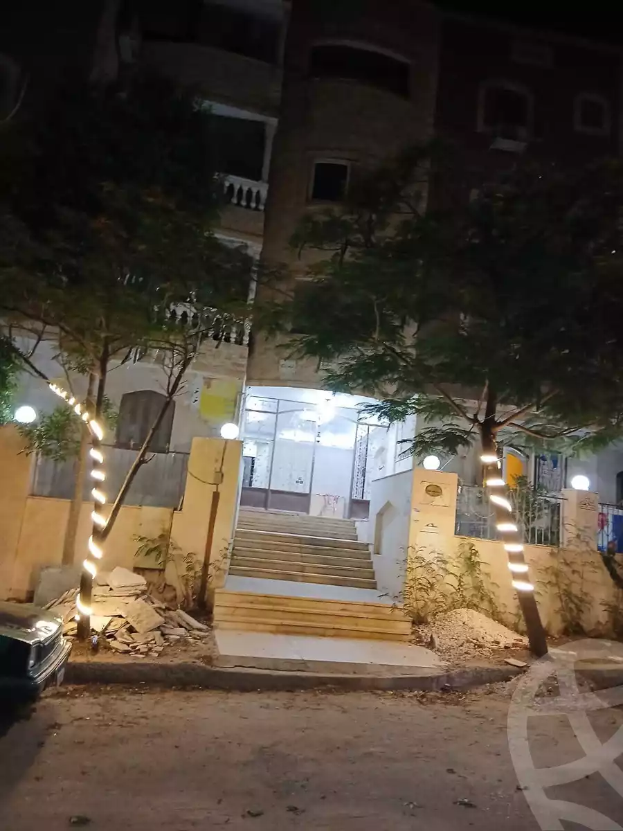 https://aqarmap.com.eg/ar/listing/6198630-for-sale-cairo-el-sheikh-zayed-city-el-hay-el-hady-ashaer-area-1-street-10