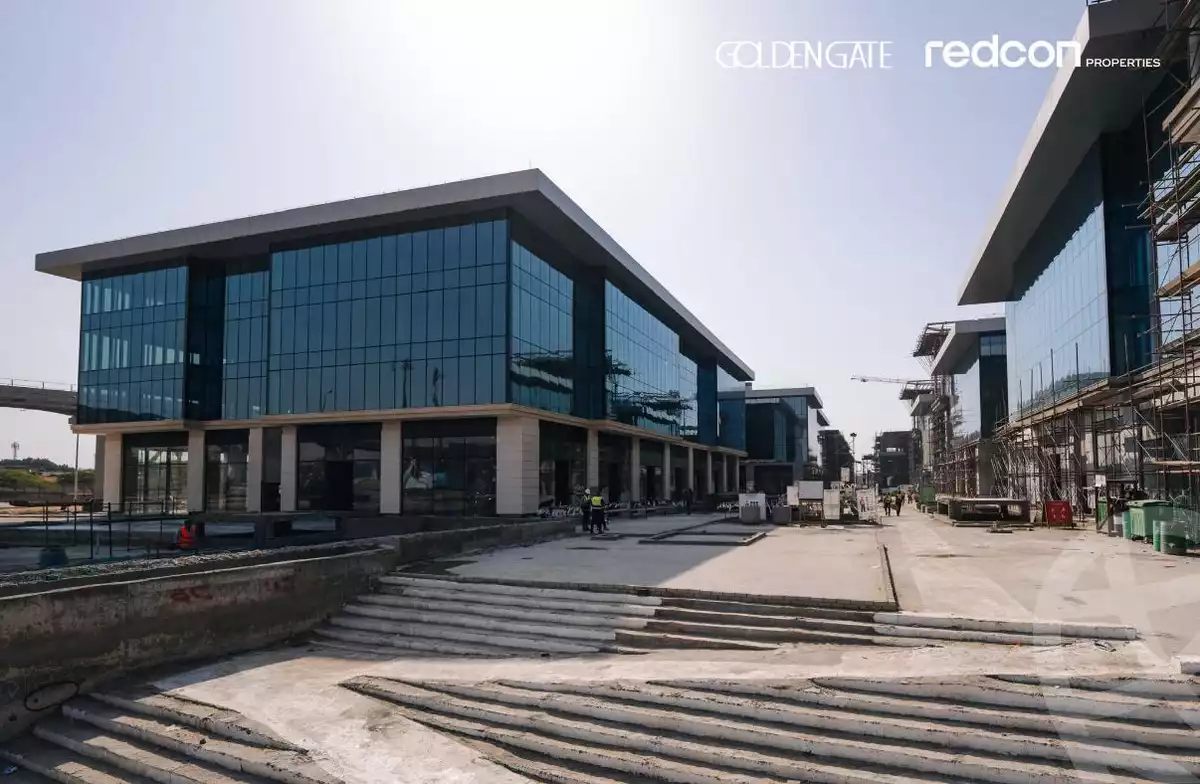 https://aqarmap.com.eg/en/listing/6206084-for-sale-cairo-new-cairo-compounds-golden-gate-redcon