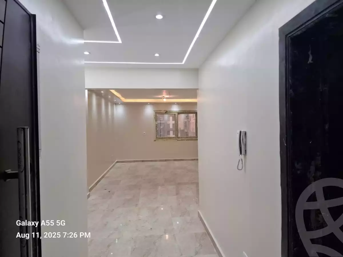 https://aqarmap.com.eg/ar/listing/6069235-for-rent-cairo-6th-of-october-compounds-jn-ktwbr