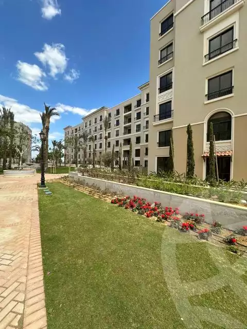 https://aqarmap.com.eg/en/listing/6208984-for-sale-cairo-el-sheikh-zayed-city-compounds-kmbwnd-fyldj-wyst-dr-llttwyr