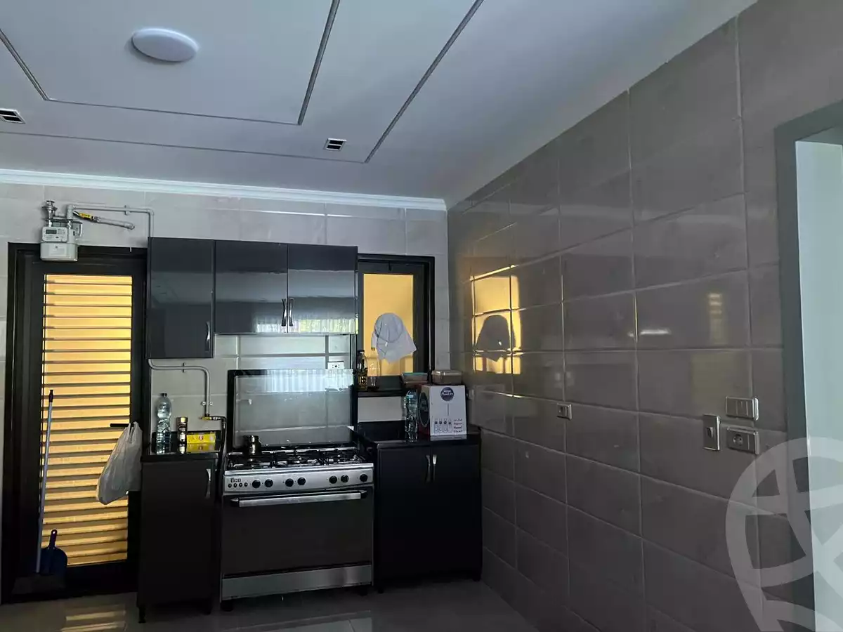 https://aqarmap.com.eg/en/listing/6209732-for-rent-cairo-new-cairo-compounds-lakeview-residence