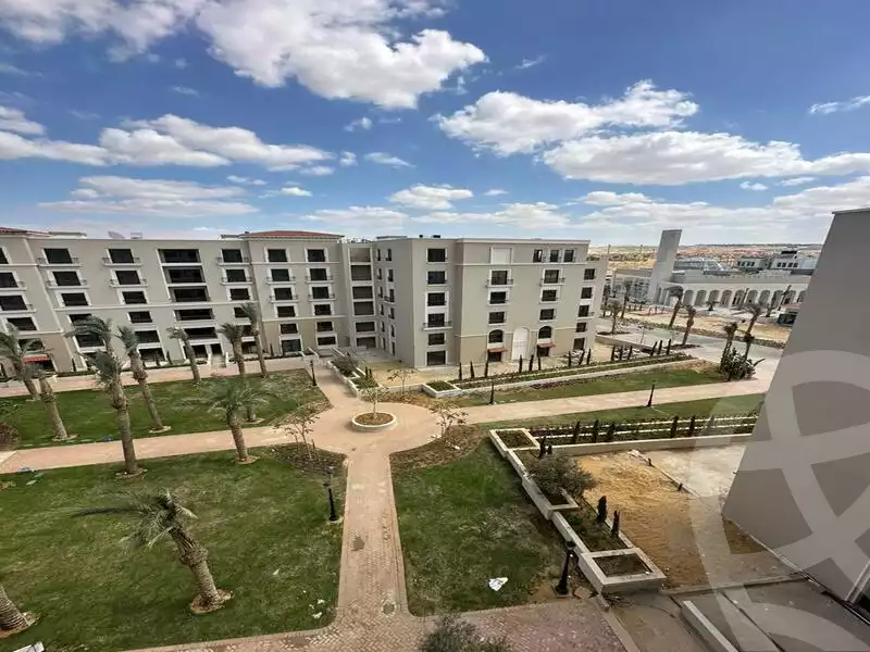 https://aqarmap.com.eg/ar/listing/6212207-for-sale-cairo-el-sheikh-zayed-city-compounds-kmbwnd-fyldj-wyst-dr-llttwyr
