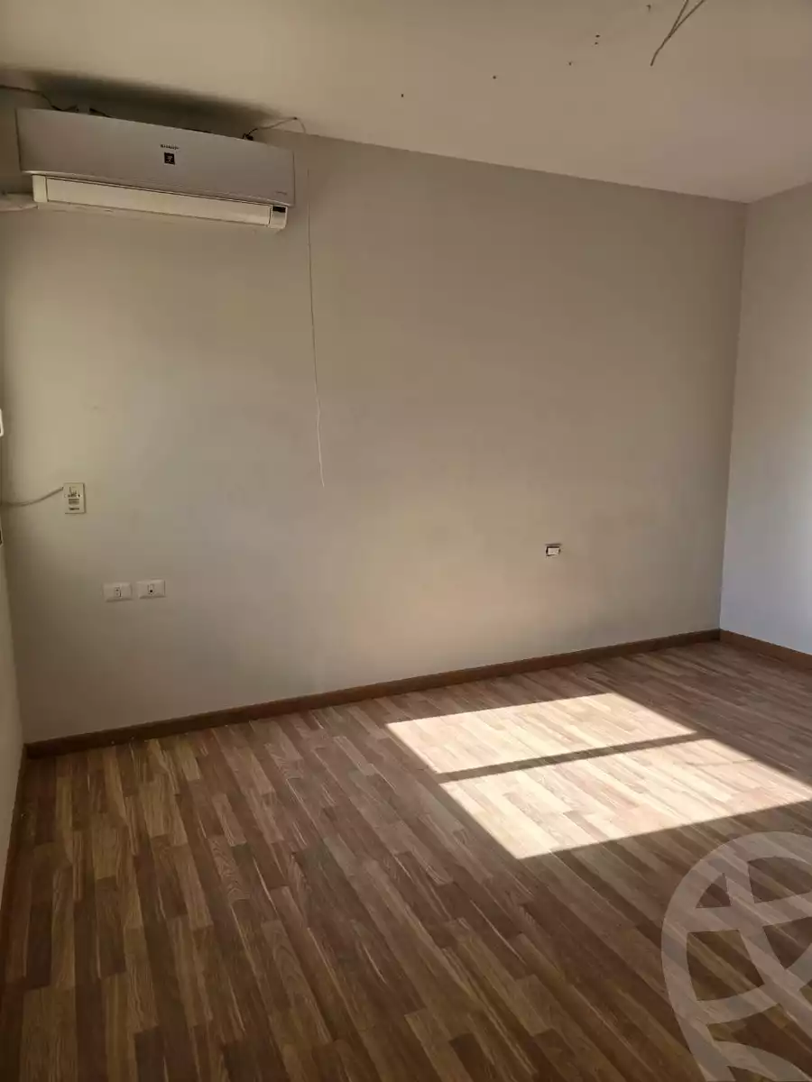 https://aqarmap.com.eg/en/listing/6215795-for-rent-cairo-el-sheikh-zayed-city-compounds-dh-drys