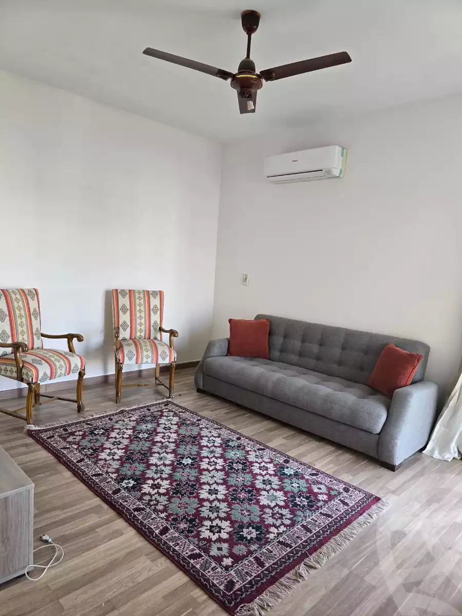 https://aqarmap.com.eg/en/listing/6216162-for-rent-cairo-el-sheikh-zayed-city-compounds-dh-drys