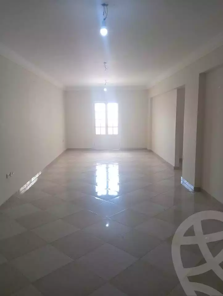 https://aqarmap.com.eg/en/listing/6220080-for-rent-alexandria-ganaklis-shr-mrtdy-bsh