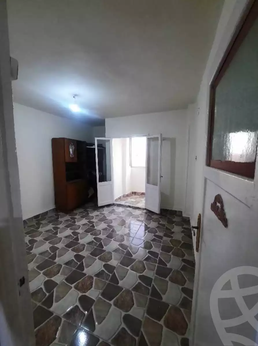 https://aqarmap.com.eg/en/listing/6220396-for-sale-cairo-15th-of-may-mjwr-6