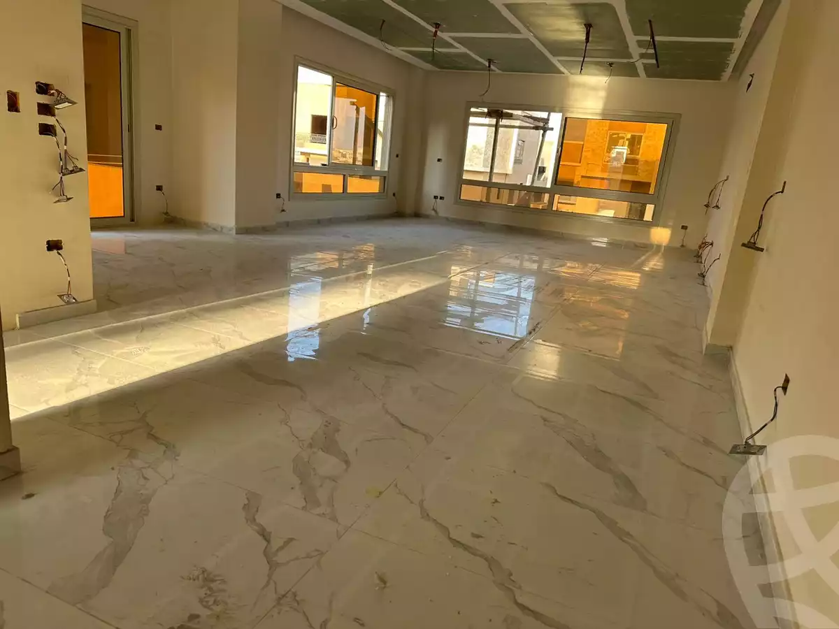 https://aqarmap.com.eg/ar/listing/6222546-for-sale-cairo-el-sheikh-zayed-city-lshykh-zyd-ljdyd-toya-compound-al-tholathea