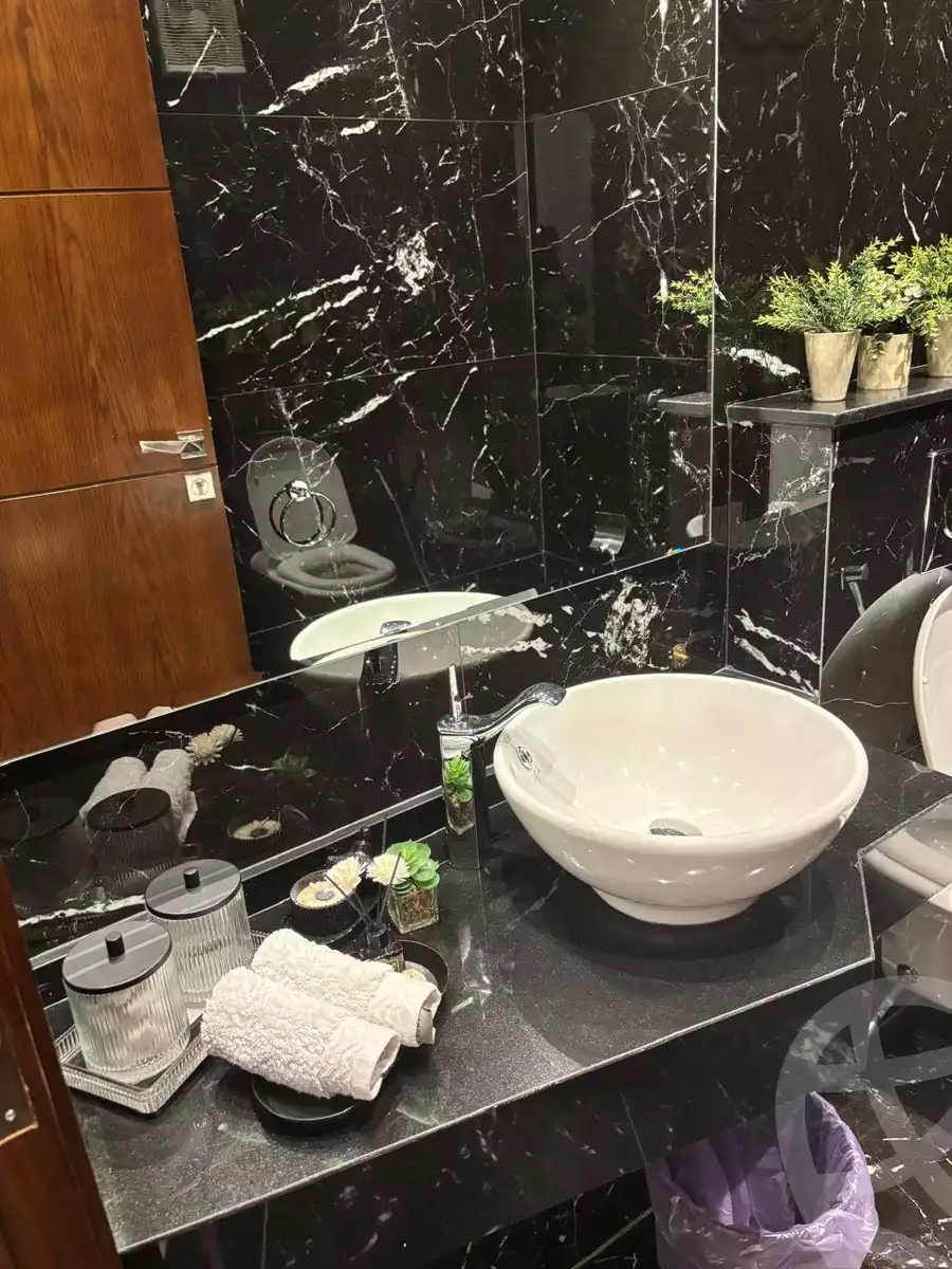 https://aqarmap.com.eg/ar/listing/6222893-for-sale-cairo-new-cairo-compounds-midtown