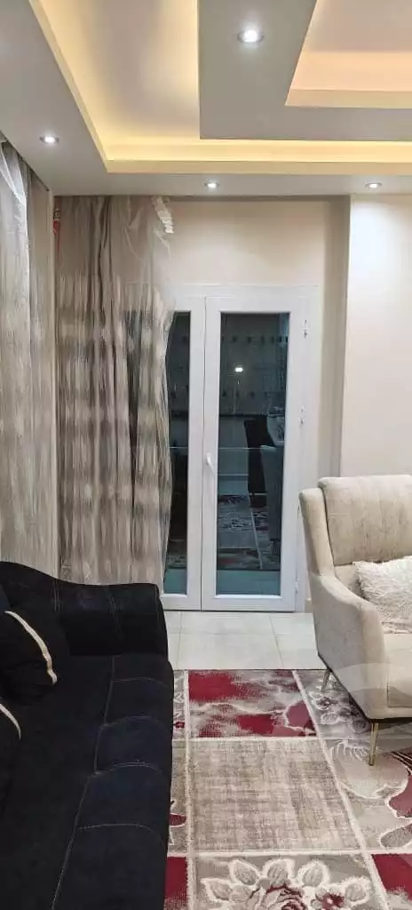 https://aqarmap.com.eg/ar/listing/6222938-for-sale-cairo-6th-of-october-featured-neighborhood-first-touristic-village-el-shaheed-mohammed-abdul-latif-alshimi-st