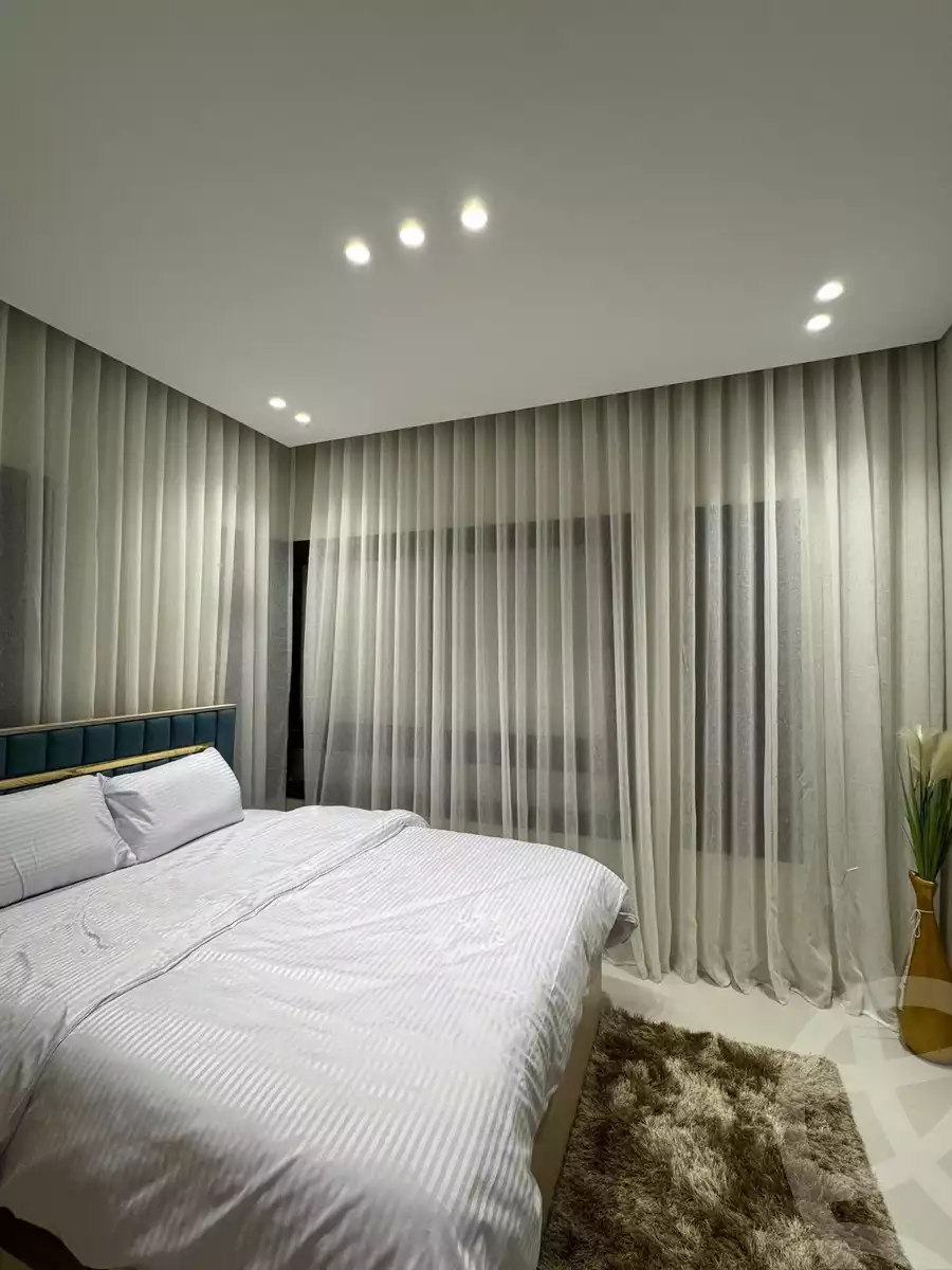 https://aqarmap.com.eg/ar/listing/6222986-for-sale-cairo-el-sheikh-zayed-city-compounds-kmbwnd-wn-16-swdyk