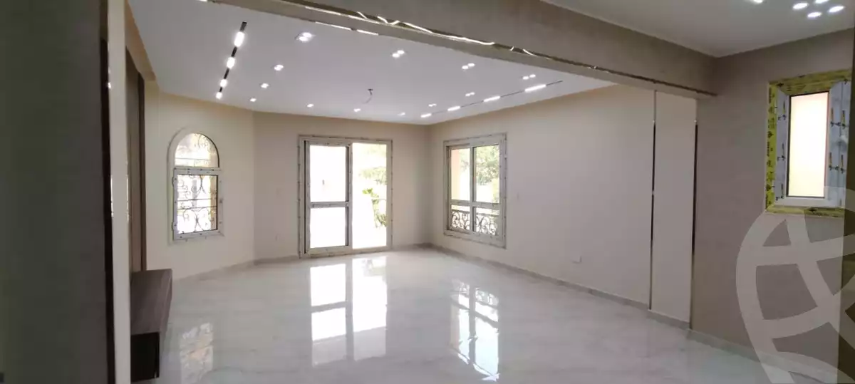 https://aqarmap.com.eg/ar/listing/6223053-for-sale-cairo-el-sheikh-zayed-city-compounds-el-khamayel
