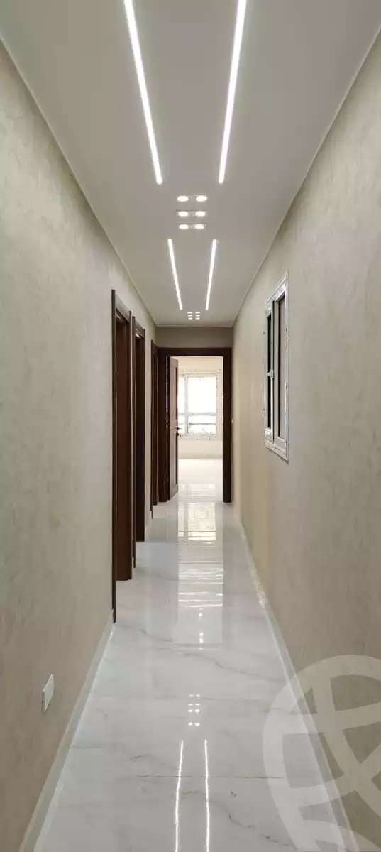 https://aqarmap.com.eg/ar/listing/6223053-for-sale-cairo-el-sheikh-zayed-city-compounds-el-khamayel