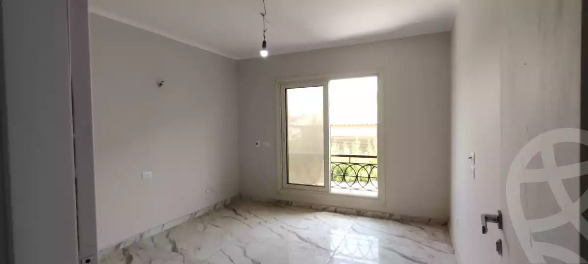 https://aqarmap.com.eg/en/listing/6223098-for-sale-cairo-el-sheikh-zayed-city-compounds-el-khamayel