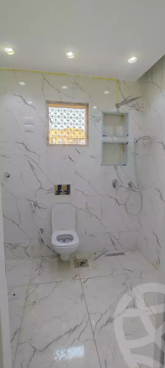 https://aqarmap.com.eg/en/listing/6223098-for-sale-cairo-el-sheikh-zayed-city-compounds-el-khamayel
