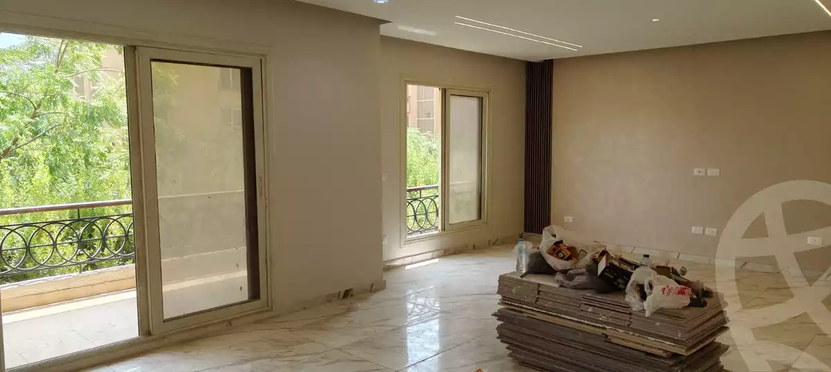 https://aqarmap.com.eg/en/listing/6223098-for-sale-cairo-el-sheikh-zayed-city-compounds-el-khamayel