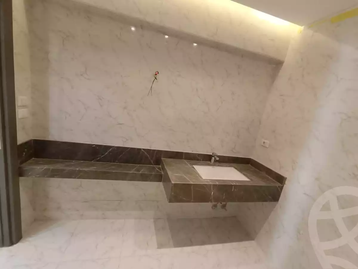 https://aqarmap.com.eg/en/listing/6223157-for-sale-cairo-new-cairo-compounds-mwntn-fyw-y-syty-club-park-mountain-view-icity