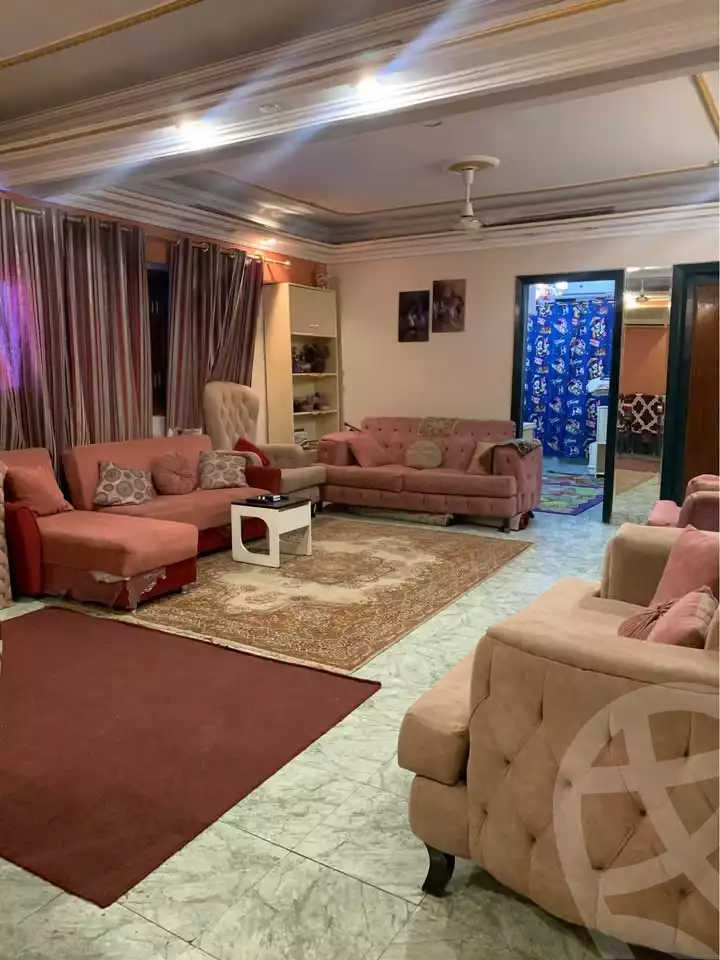 https://aqarmap.com.eg/ar/listing/6223833-for-rent-cairo-downtown-el-qasr-el-ayni