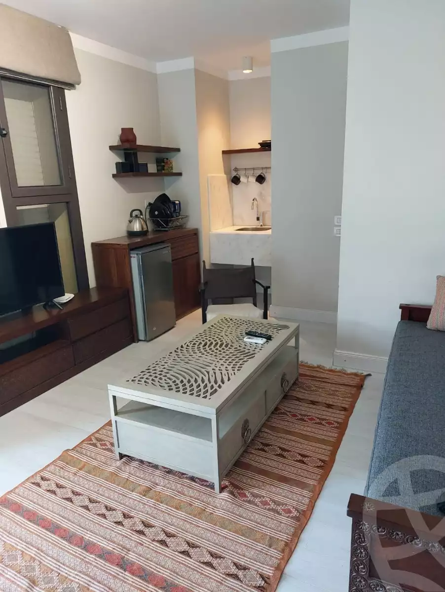 https://aqarmap.com.eg/en/listing/6227356-for-rent-cairo-el-sheikh-zayed-city-compounds-kmbwnd-wyst-twn-swdyk