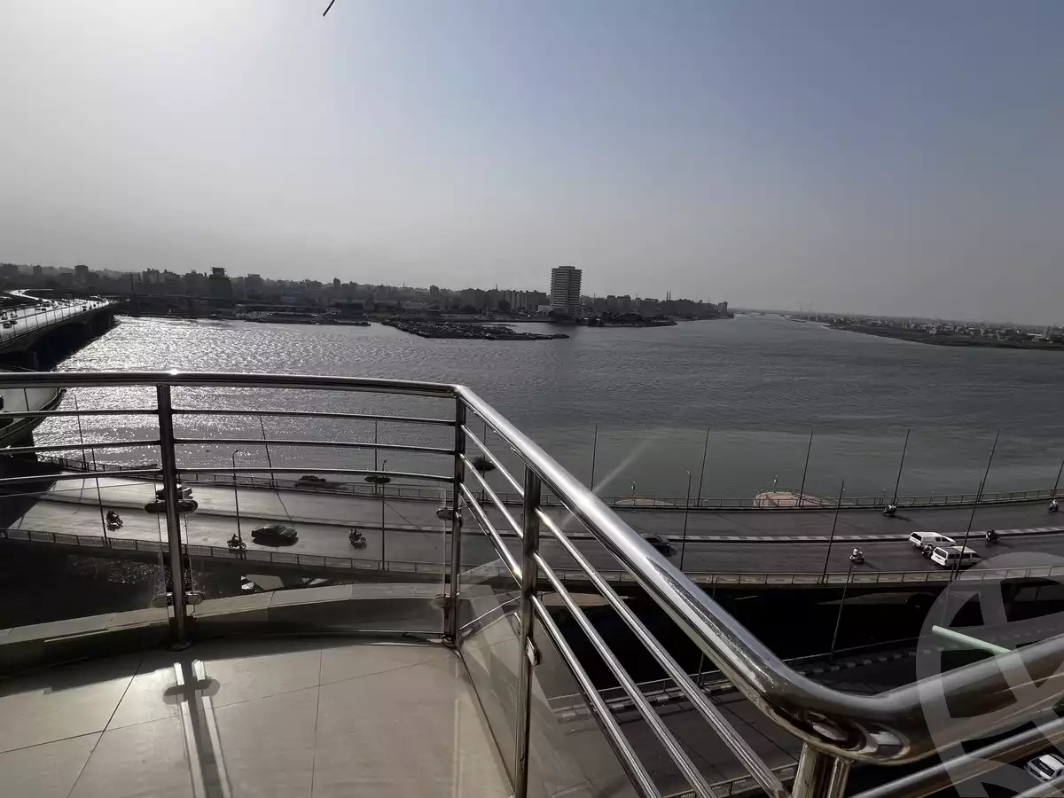 https://aqarmap.com.eg/en/listing/6230553-for-sale-cairo-shoubra-corniche-el-nile-st