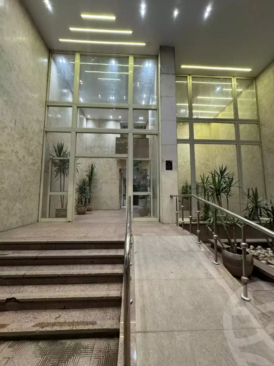 https://aqarmap.com.eg/ar/listing/6232160-for-rent-cairo-el-maadi-kornish-el-maadi-brj-thmn