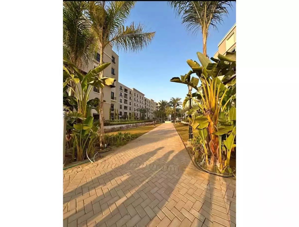 https://aqarmap.com.eg/ar/listing/6234049-for-sale-cairo-el-sheikh-zayed-city-compounds-kmbwnd-fyldj-wyst-dr-llttwyr