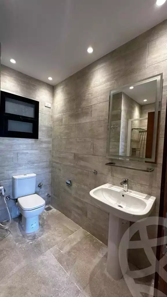 https://aqarmap.com.eg/ar/listing/6234644-for-rent-cairo-new-cairo-compounds-villette-kmbwnd-sky-kwndwz-swdyk-villette