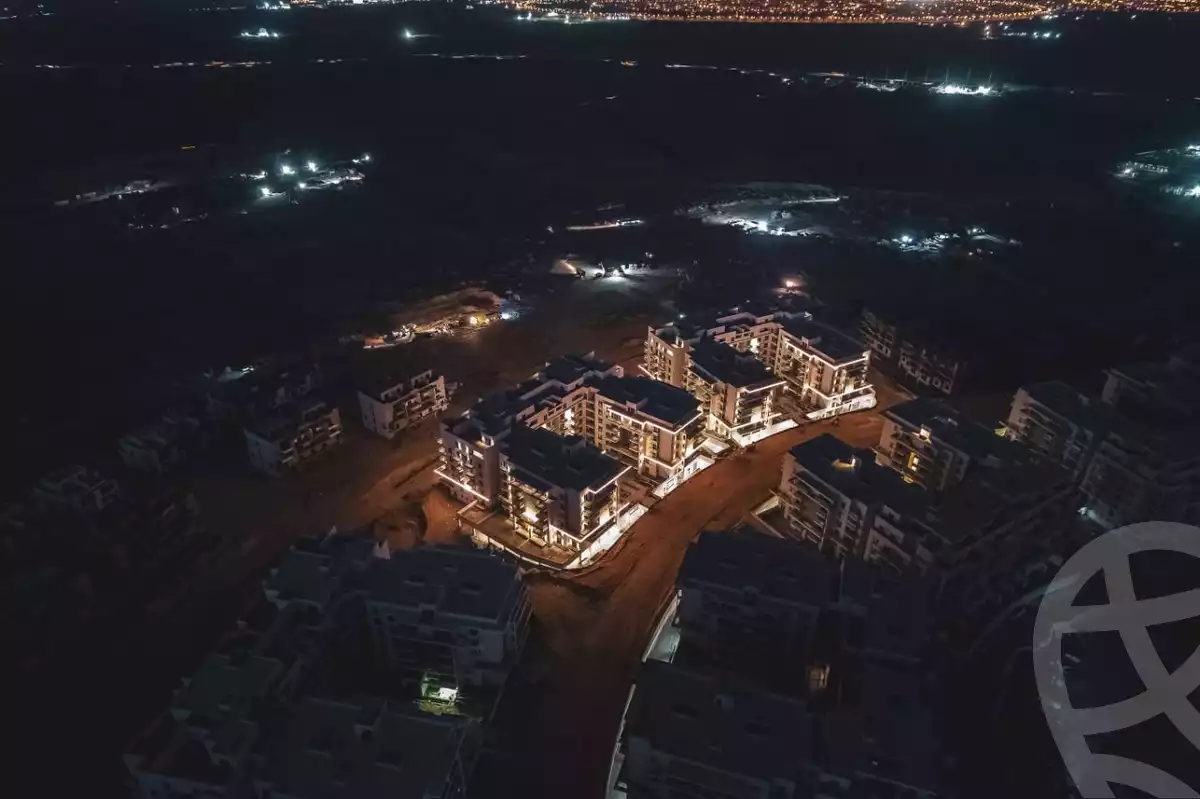 https://aqarmap.com.eg/ar/listing/6235188-for-sale-cairo-new-cairo-compounds-mwntn-fyw-y-syty-club-park-mountain-view-icity