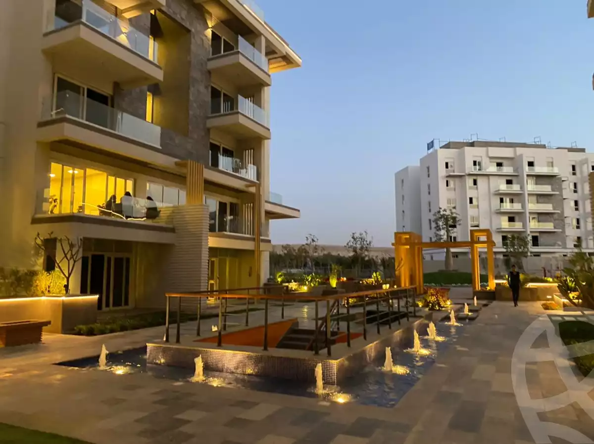 https://aqarmap.com.eg/ar/listing/6235188-for-sale-cairo-new-cairo-compounds-mwntn-fyw-y-syty-club-park-mountain-view-icity