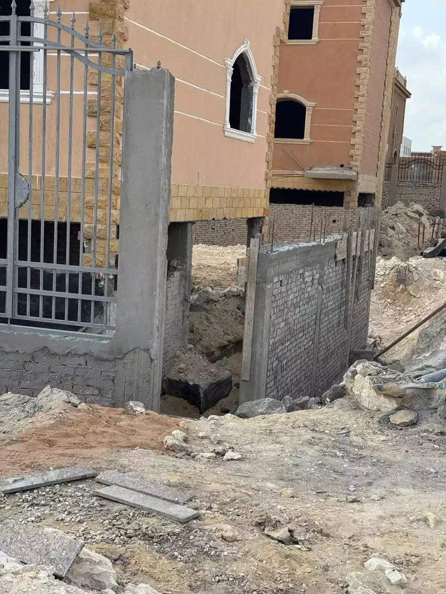 https://aqarmap.com.eg/en/listing/6237736-for-sale-cairo-6th-of-october-compounds-first-heights