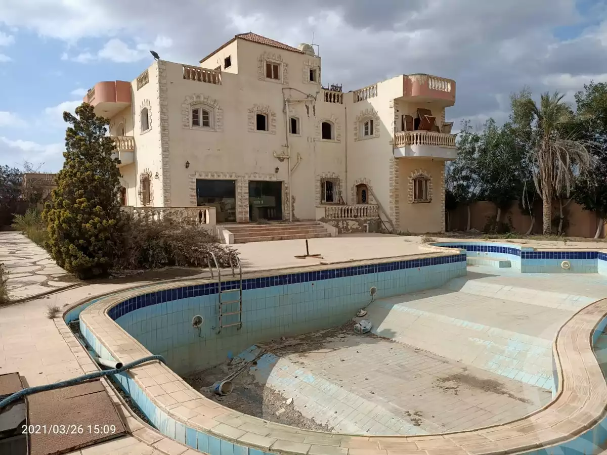 https://aqarmap.com.eg/en/listing/6237768-for-sale-cairo-el-sheikh-zayed-city-lshykh-zyd-ljdyd-el-reef-el-oroby