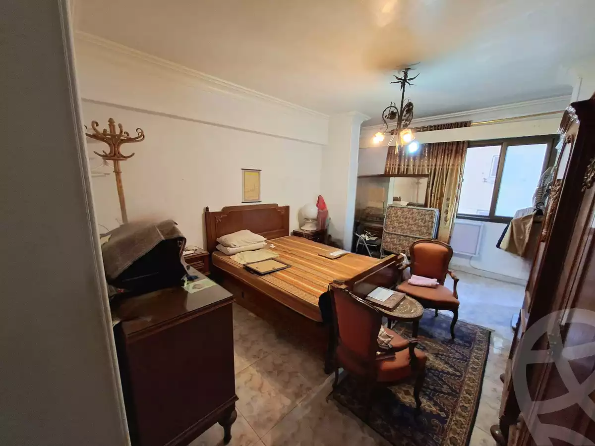 https://aqarmap.com.eg/ar/listing/6239051-for-sale-cairo-6th-of-october-el-ahyaa-neighborhood-3rd-no-14-hasan-soltan-st
